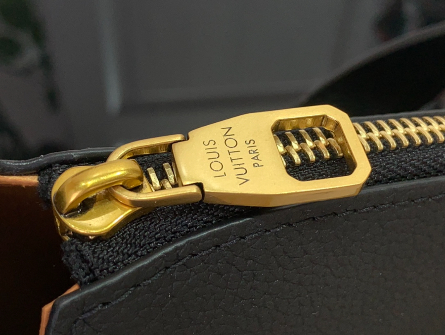 루이비통 로우 키 쿠키 블랙 M14642 26532cm 미디엄08.jpg