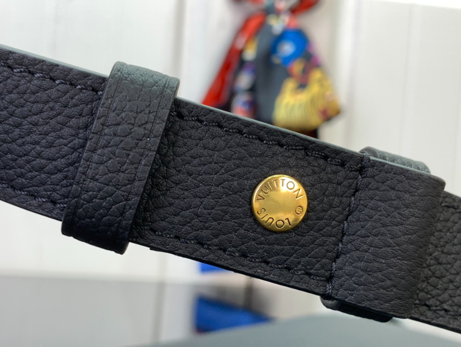 루이비통 로우 키 쿠키 블랙 M14642 26532cm 미디엄10.jpg