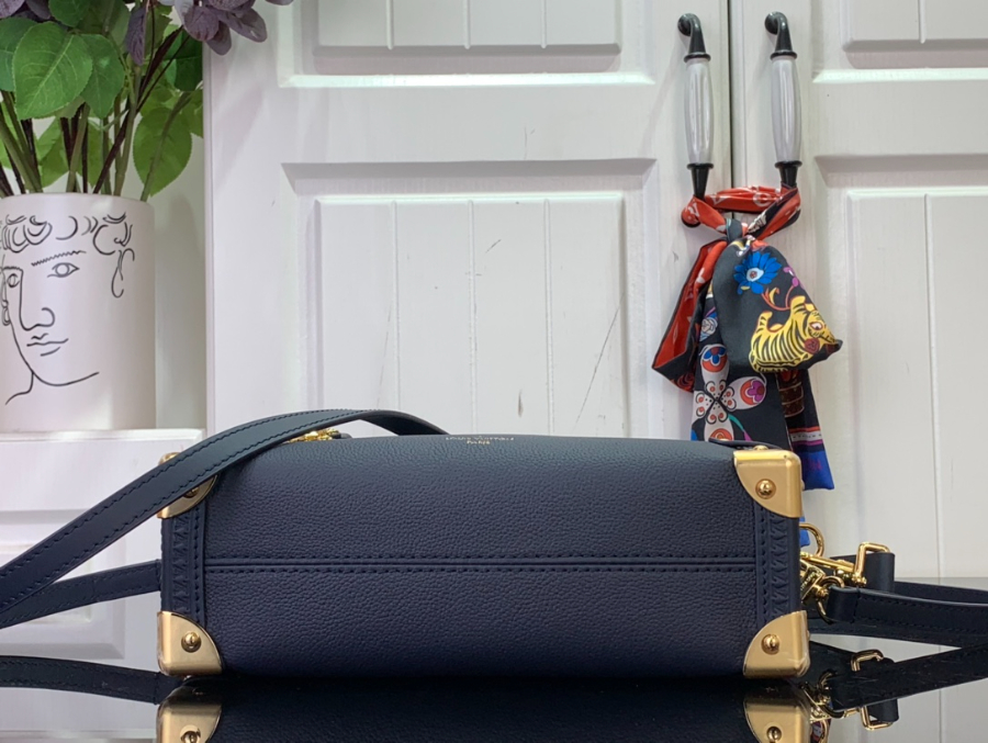 루이비통 사이드 트렁크 MM 네이비 M15226 21146cm5.jpg