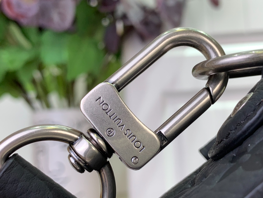 루이비통 소울 트렁크 블랙 M13871 15719cm7.jpg