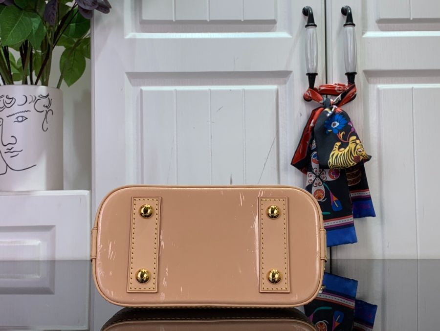 루이비통 알마 미니 LV 화이트 K00015 18128cm5.jpg