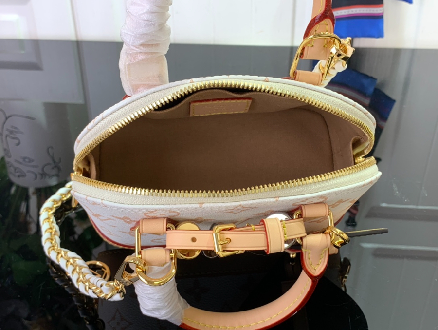 루이비통 알마 미니 LV 화이트 K00015 18128cm3.jpg