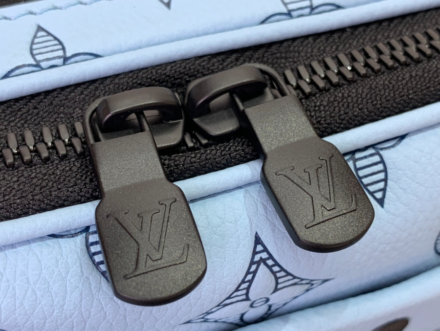 루이비통 알파 웨어러블 월릿 M14790 1118.56.5cm7.jpg