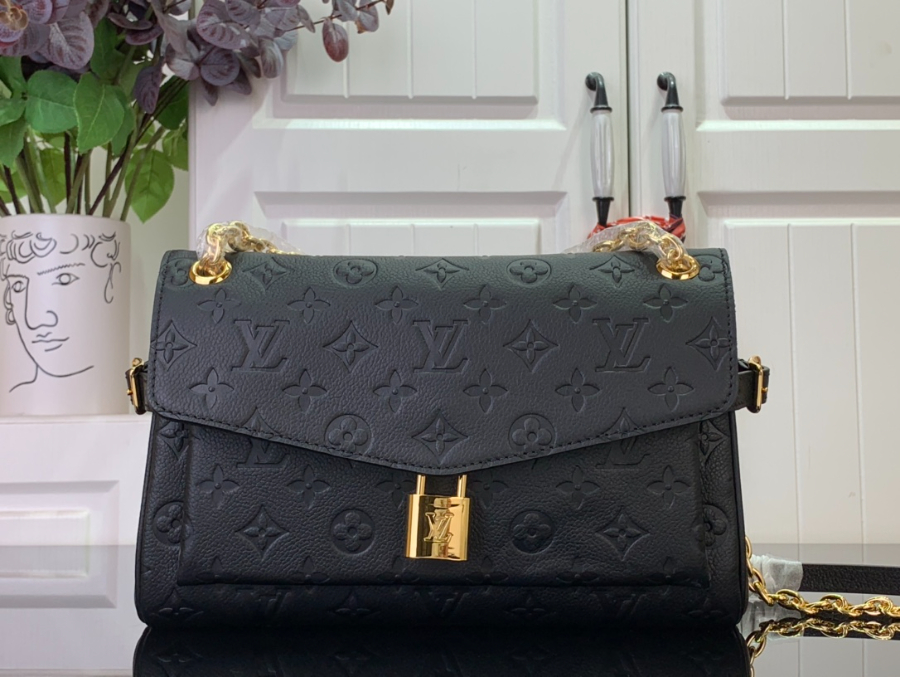 루이비통 애니타임 플랩 백 18.59.529.5cm M14973 블랙1.jpg