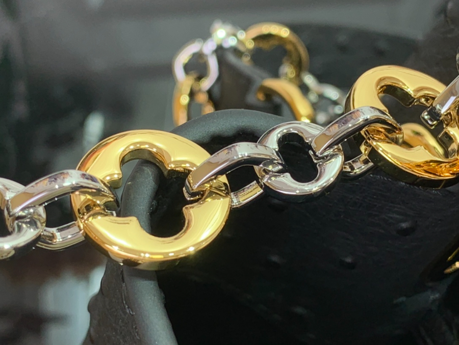 루이비통 카퓌신 BB 타조무늬 22128cm M12936 블랙8.jpg