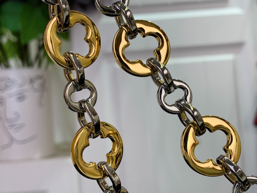 루이비통 카퓌신 미니 타조무늬 21814cm M12938 블랙8.jpg