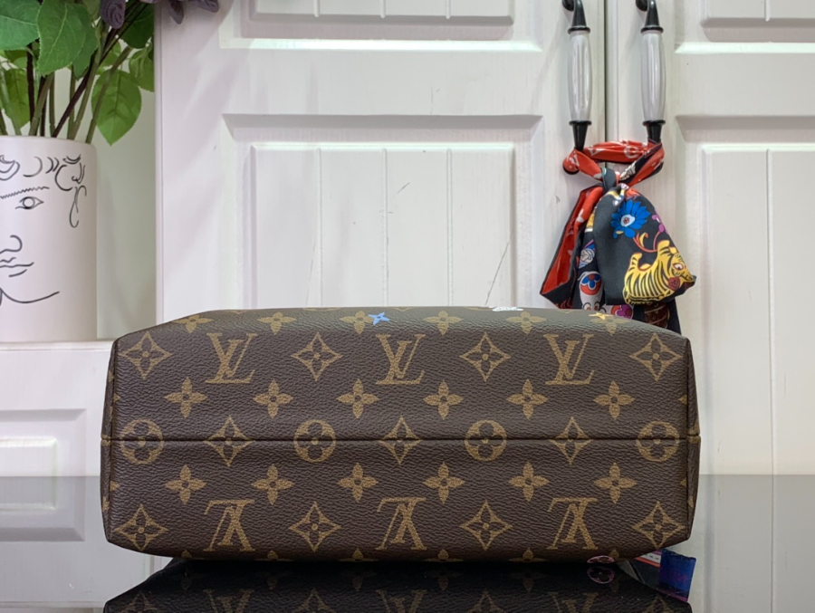 루이비통 코스메틱 파우치 GM M14891 18927cm5.jpg