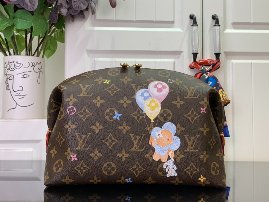 루이비통 코스메틱 파우치 GM M14891 18927cm1.jpg