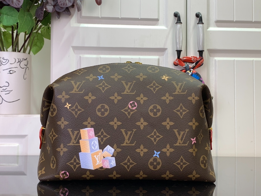 루이비통 코스메틱 파우치 GM M14891 18927cm2.jpg