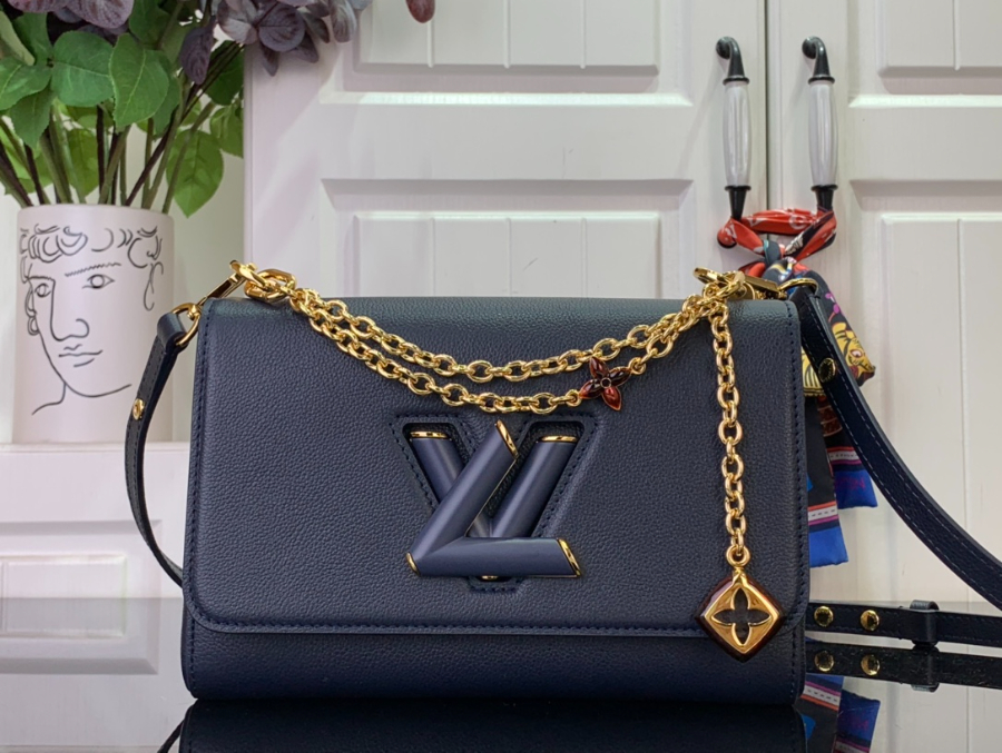 루이비통 트위스트 MM 슬림 23168cm M14342 네이비1.jpg