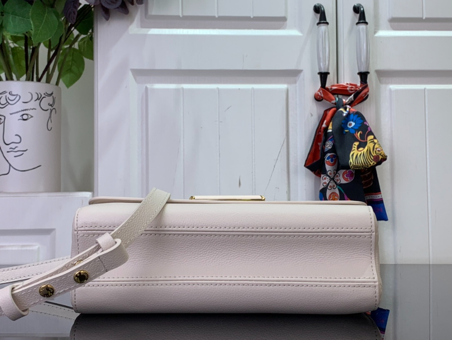 루이비통 트위스트 MM 슬림 23168cm M143415.jpg