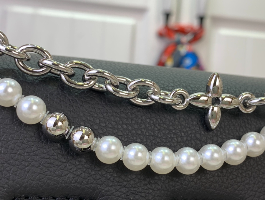 루이비통 트위스트 PM 슬림 19157cm M14636 블랙8.jpg