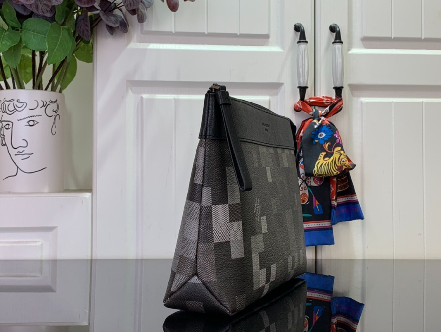 루이비통 포쉐트 보야주 수플 M14926 217.530cm 블랙4.jpg