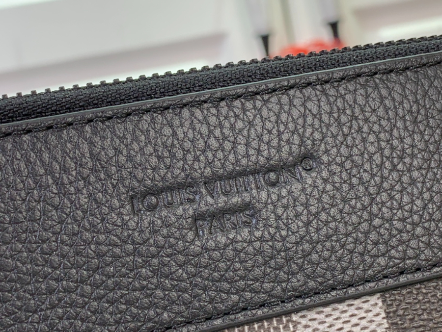 루이비통 포쉐트 보야주 수플 M14926 217.530cm 블랙8.jpg