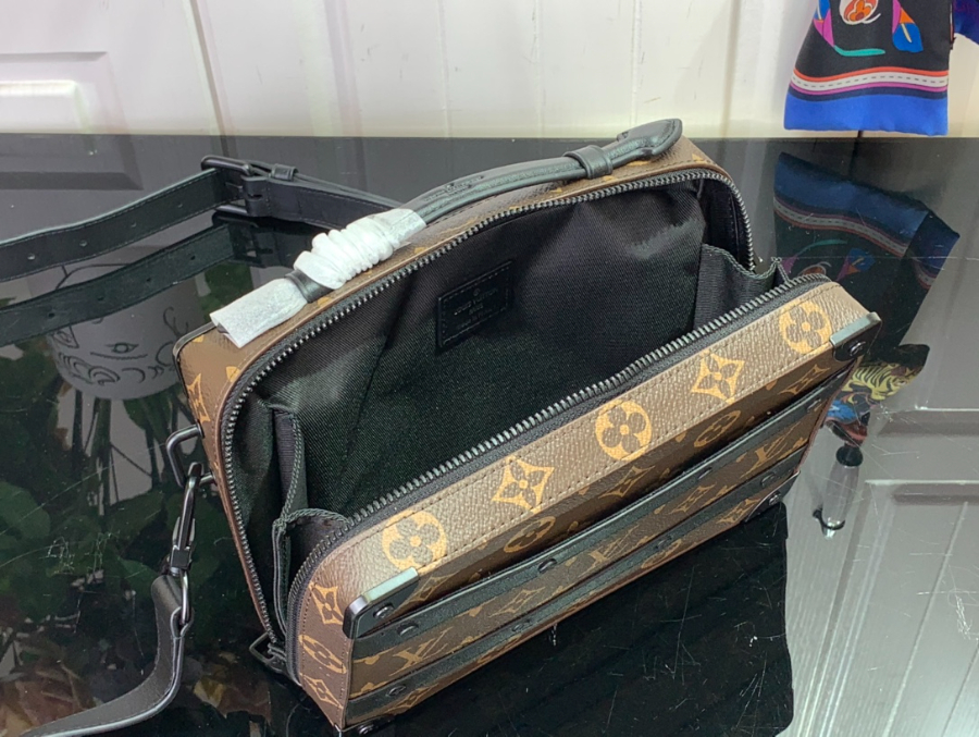 루이비통 핸들 소프트 트렁크 M45935 21.5157cm2.jpg