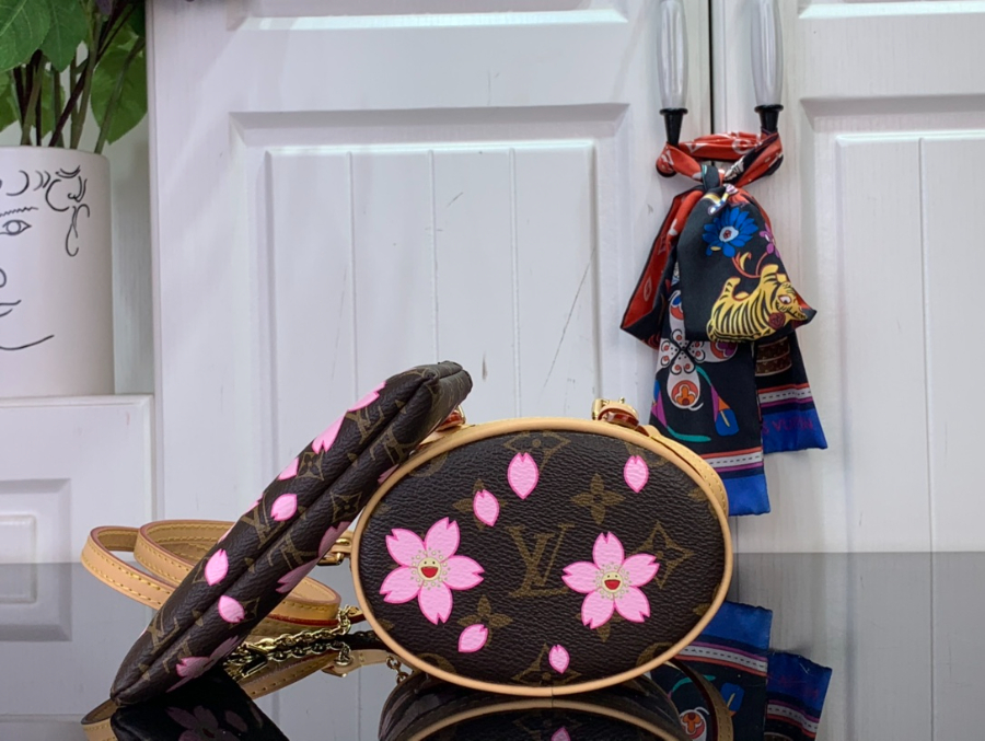 루이비통 x 무라카미 타카시 나노 버킷 사쿠라 브라운 M13417 17913cm4.jpg