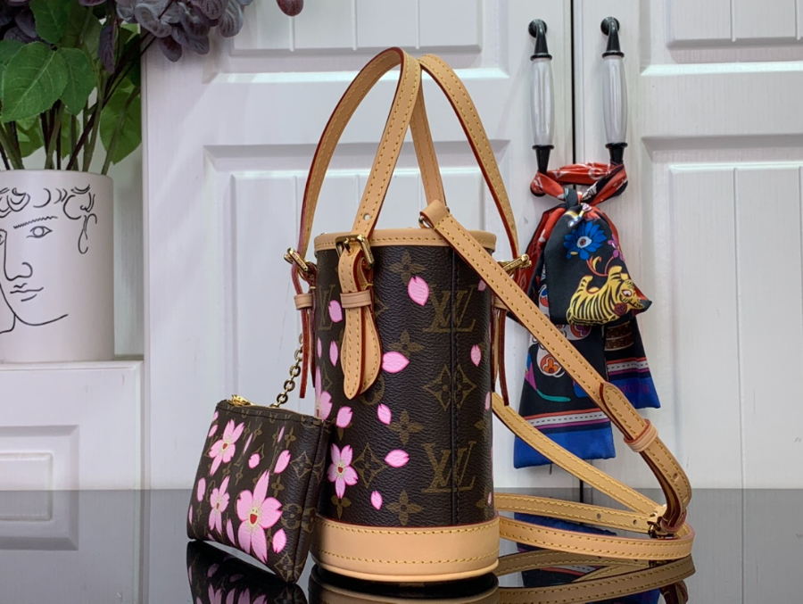 루이비통 x 무라카미 타카시 나노 버킷 사쿠라 브라운 M13417 17913cm3.jpg