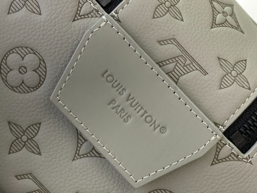 루이비통 돕 키트 그레이 M14843 1516.528cm7.jpg