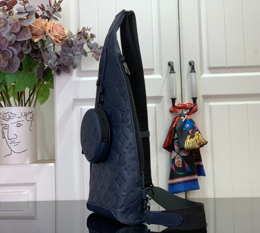 루이비통 듀오 슬링 백 M24467 20426cm 다크 블루3.jpg