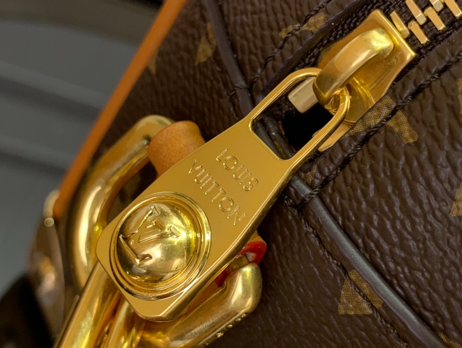 루이비통 미니 소프트 트렁크 M14729 18.5138cm8.jpg