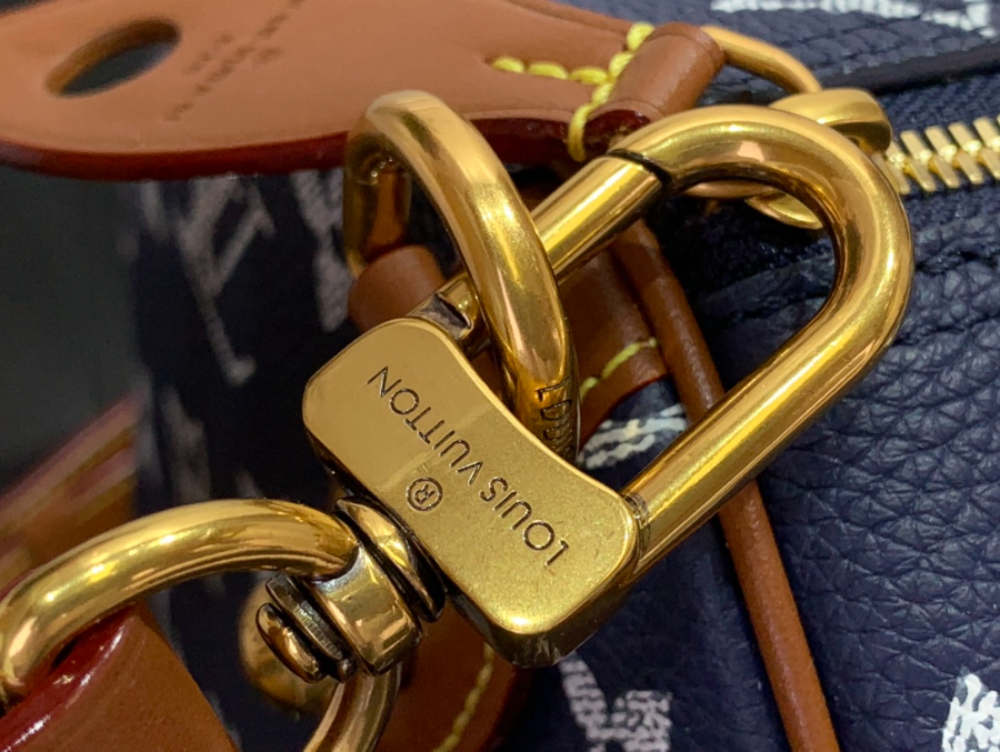 루이비통 스피디 P9 반둘리에 40 M24418 402623cm 네이비7.jpg