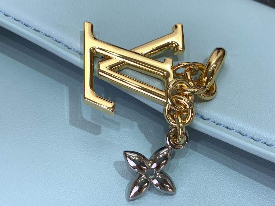 루이비통 월릿 온 체인 LV 블룸 라이트 블루 M14547 11.5420cm7.jpg