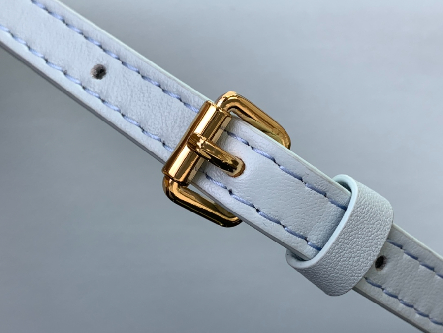 루이비통 월릿 온 체인 LV 블룸 라이트 블루 M14547 11.5420cm8.jpg