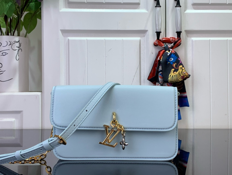 루이비통 월릿 온 체인 LV 블룸 라이트 블루 M14547 11.5420cm1.jpg