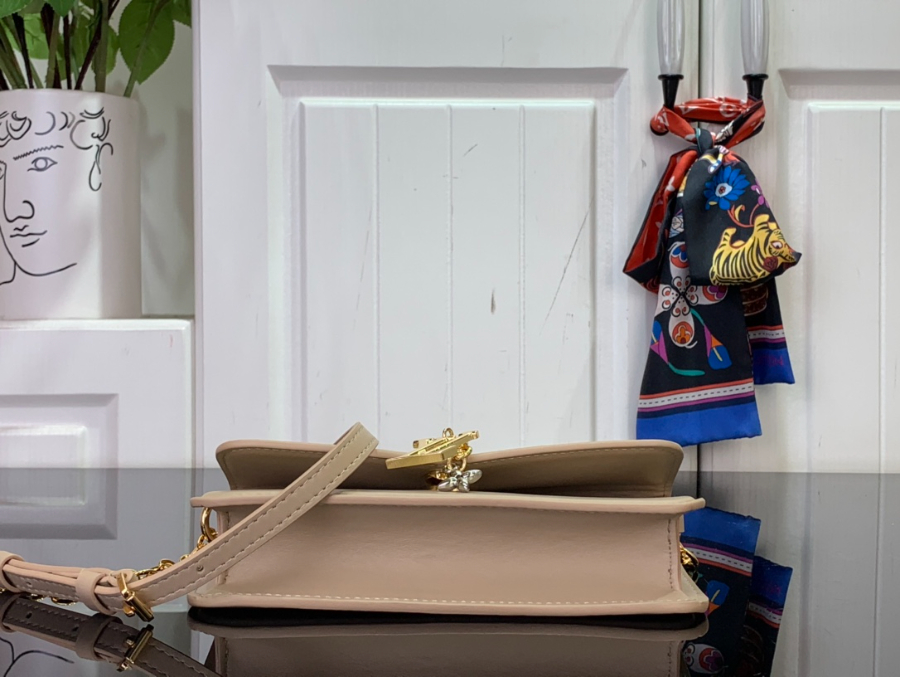 루이비통 월릿 온 체인 LV 블룸 스톤 M14581 11.5420cm5.jpg