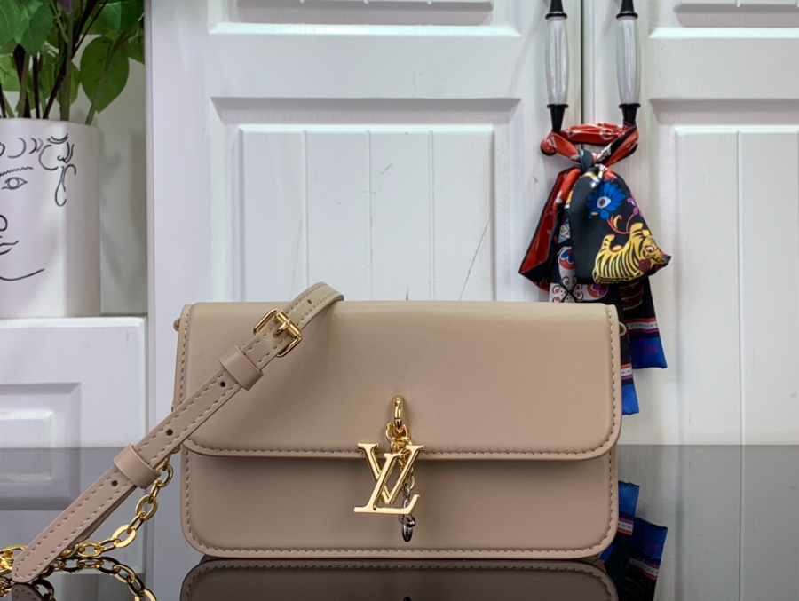 루이비통 월릿 온 체인 LV 블룸 스톤 M14581 11.5420cm1.jpg