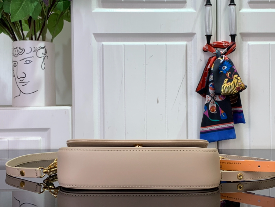 루이비통 월릿 온 체인 아이비 베이지 M14714 23.5124.3cm4.jpg