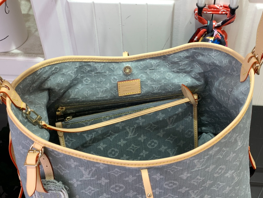 루이비통 캐리올 MM 워시드 그레이 M13289 301539cm 미디엄5.jpg