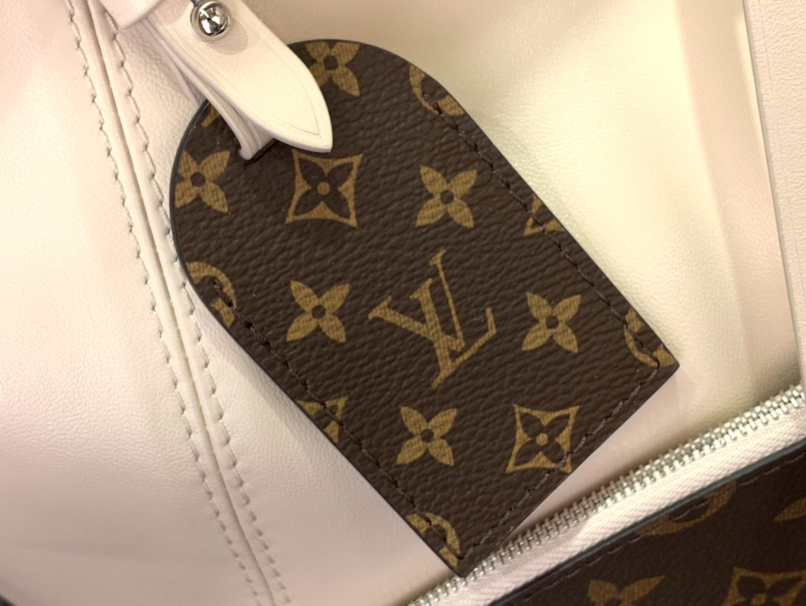 루이비통 캐리올 바이브 미디엄 M25143 393015cm 크림6.jpg