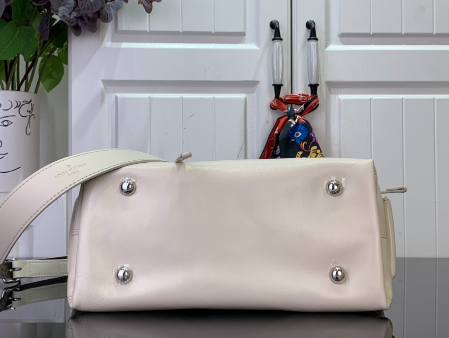 루이비통 캐리올 카고 바이브 스몰 M12919 33.52315cm 크림5.jpg