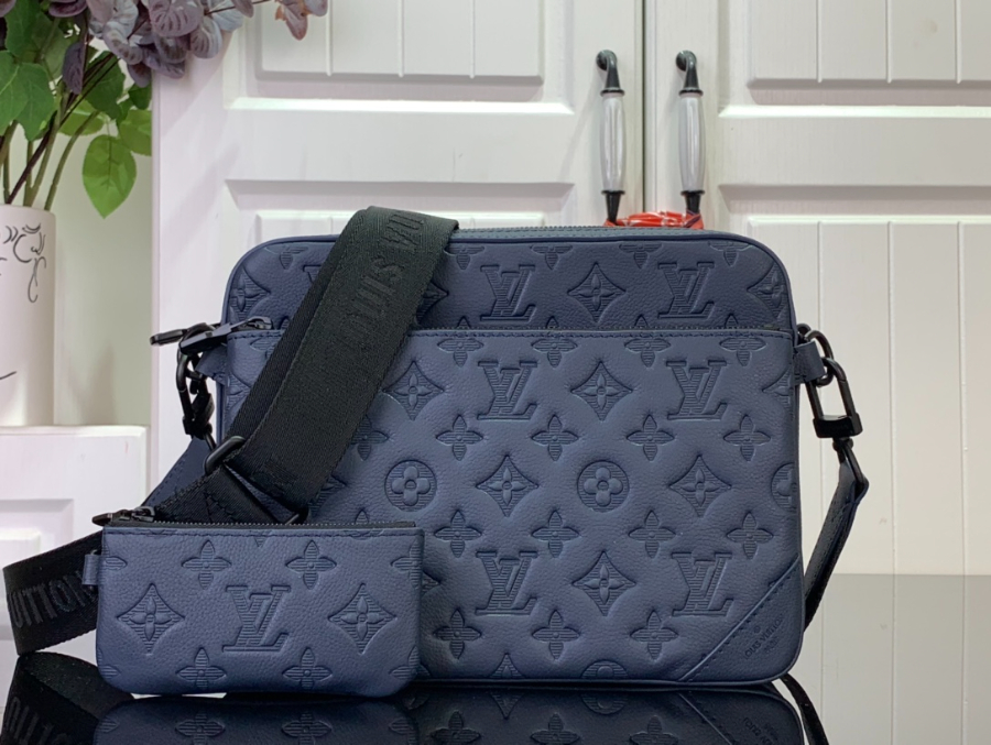 루이비통 트리오 메신저 네이비 블루 M14785 18.5725cm1.jpg