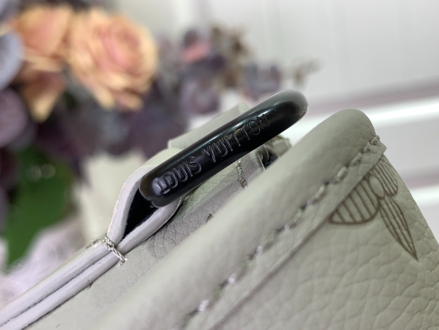 루이비통 펄스 웨어러블 월릿 그레이 M14794 16522.5cm6.jpg