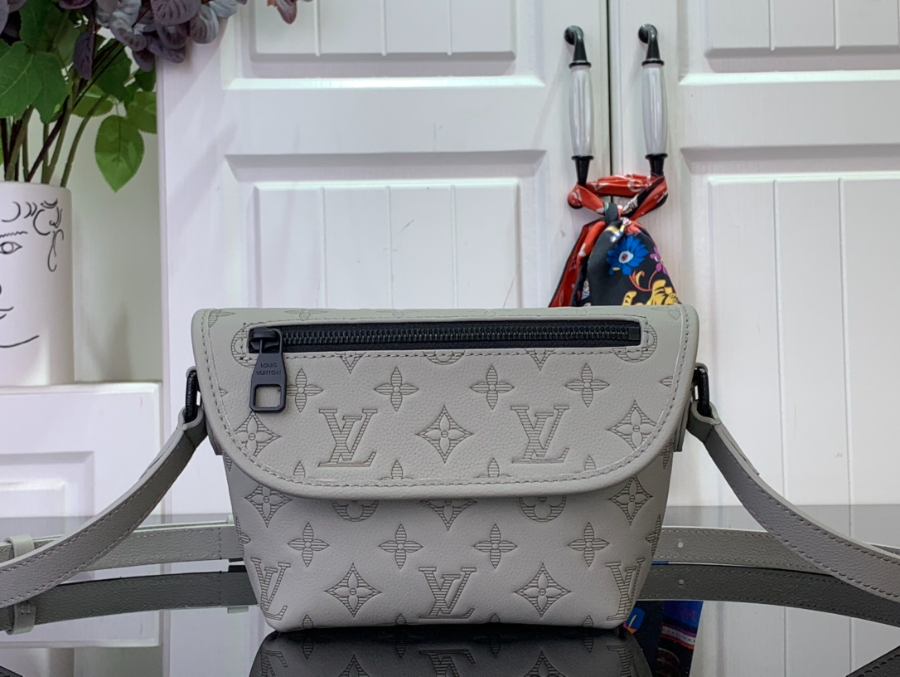 루이비통 펄스 웨어러블 월릿 그레이 M14794 16522.5cm1.jpg