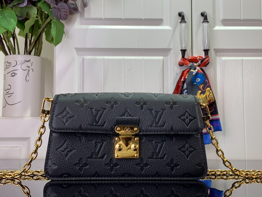 루이비통 월릿 온 체인 메티스 M12761 22155.5cm 블랙1.jpg