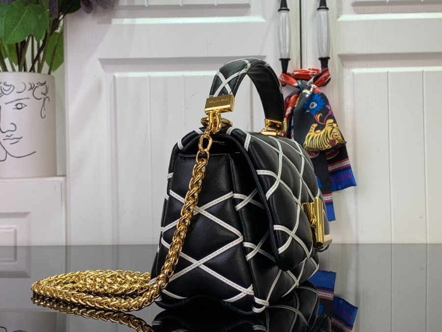 루이비통 GO-14 PM M14849 20149cm 블랙3.jpg