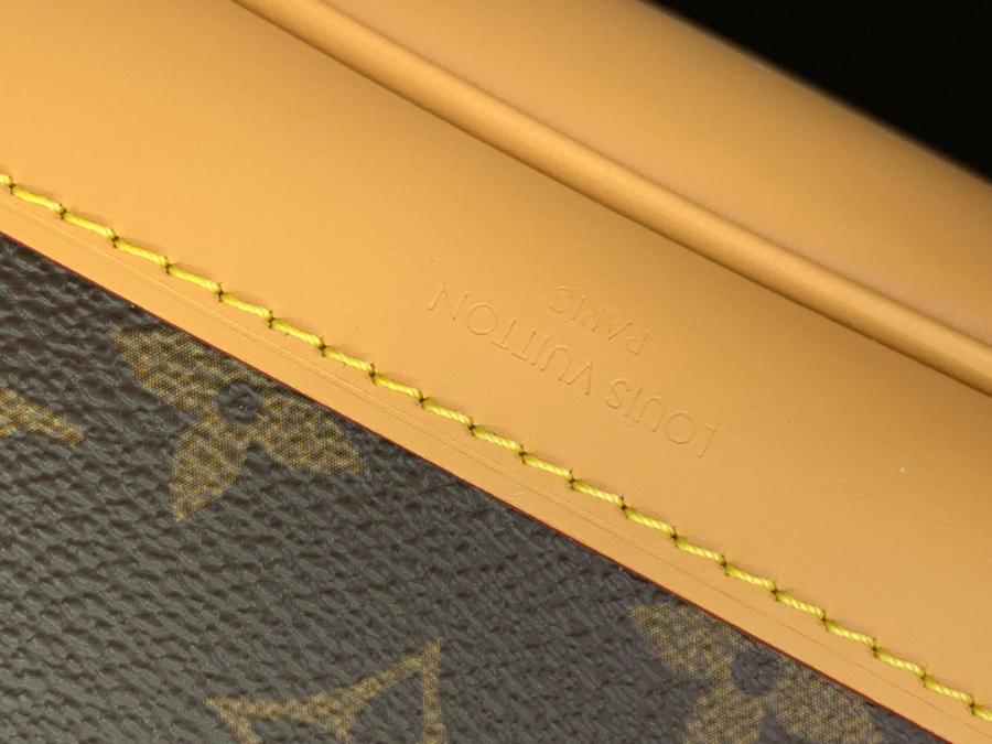 루이비통 소호 MM 백팩 M14653 24329cm 브라운7.jpg