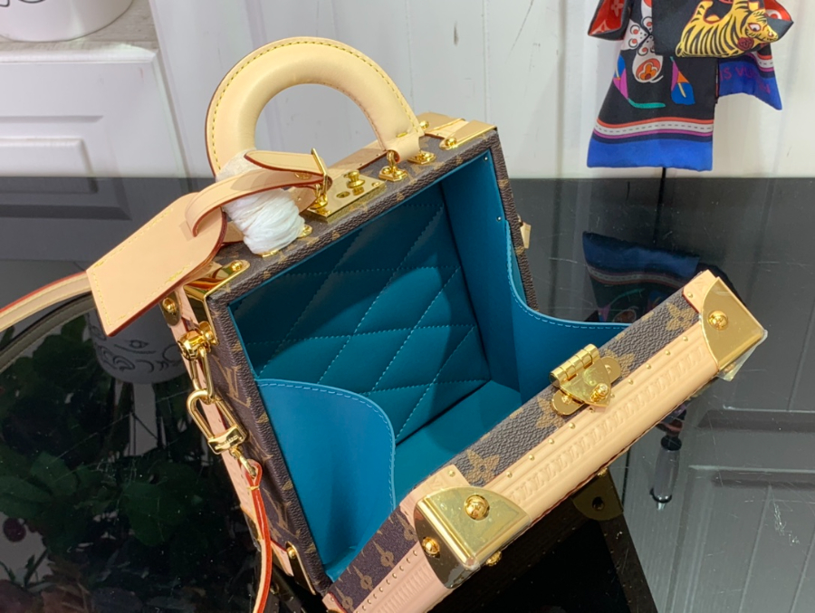 루이비통 LV X TM 미니 스퀘어 트렁크 M13127 17178cm5.jpg