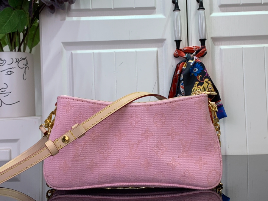 루이비통 리브 포쉐트 데님 13.56.524.5cm 핑크2.jpg
