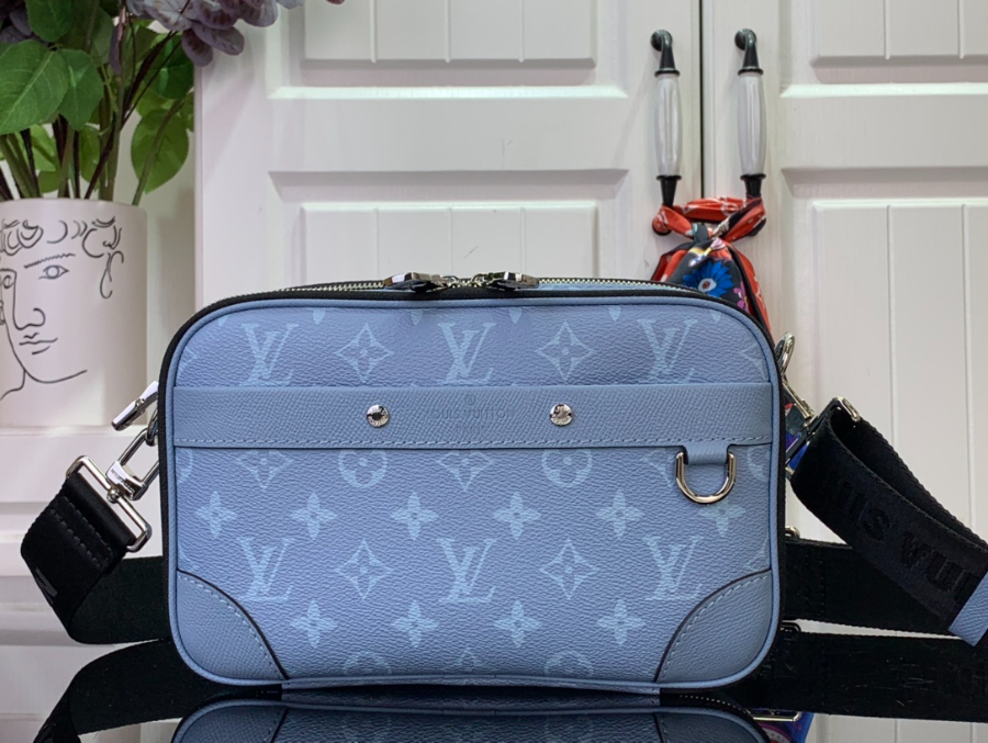 루이비통 알파 메신저 M14073 16824cm 블루1.jpg