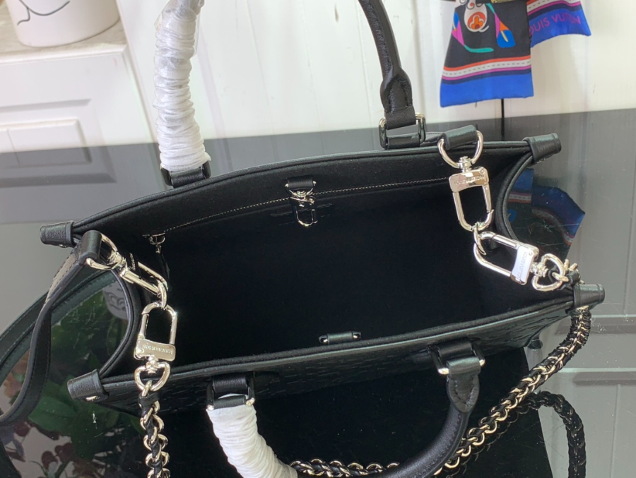 루이비통 온더고 스몰 M13576 1911.525cm 블랙5.jpg