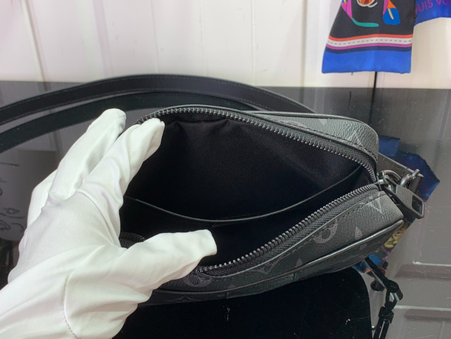 루이비통 트로카데로 웨어러블 월릿 M14058 206.513cm 블랙5.jpg