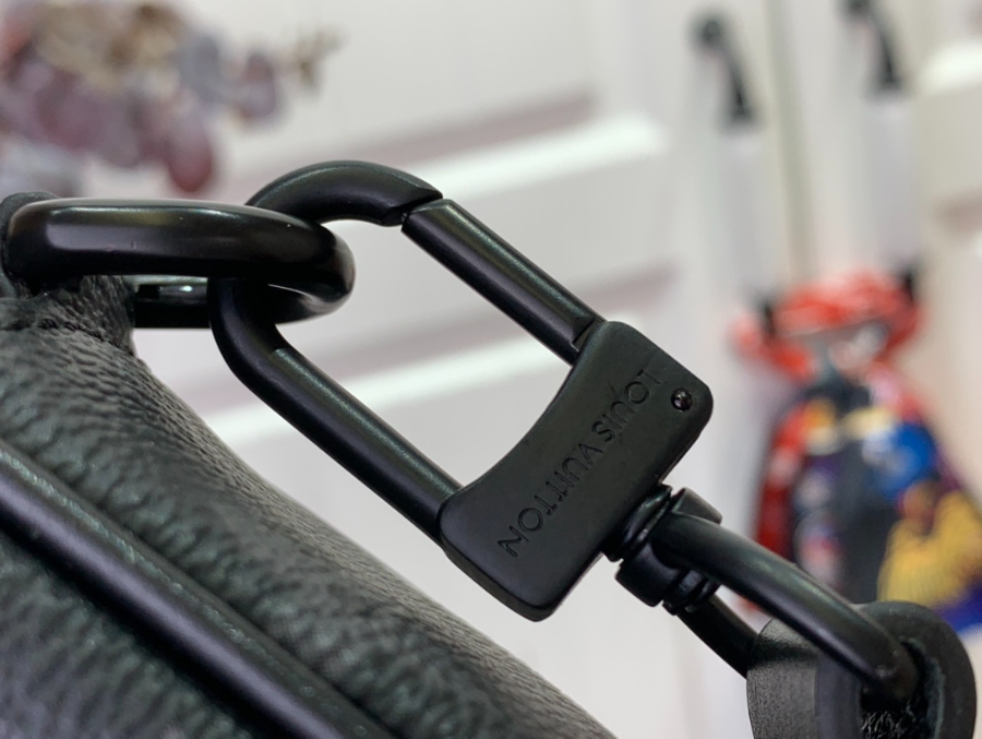 루이비통 트로카데로 웨어러블 월릿 M14058 206.513cm 블랙7.jpg