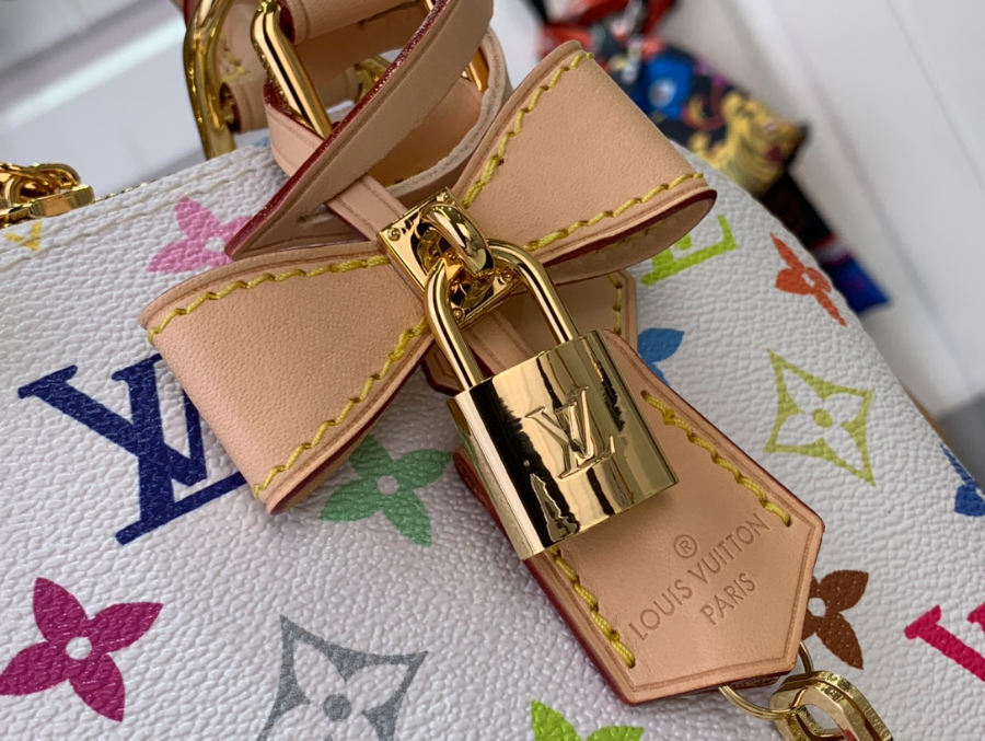 루이비통 LV x TM 알마 BB M13078 23.517.511.5cm 화이트7.jpg