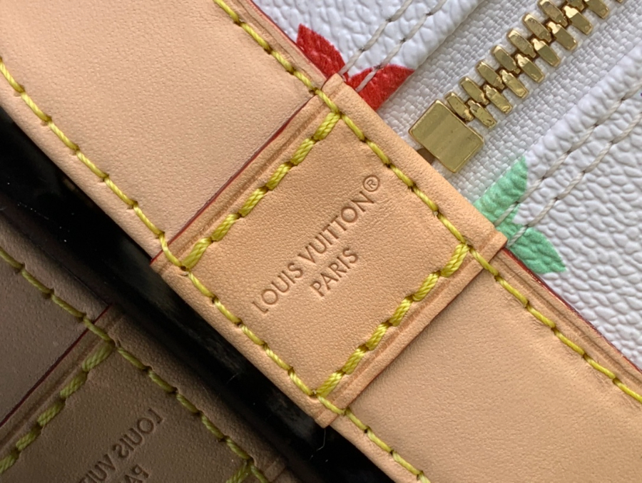 루이비통 LV x TM 알마 BB M13078 23.517.511.5cm 화이트8.jpg