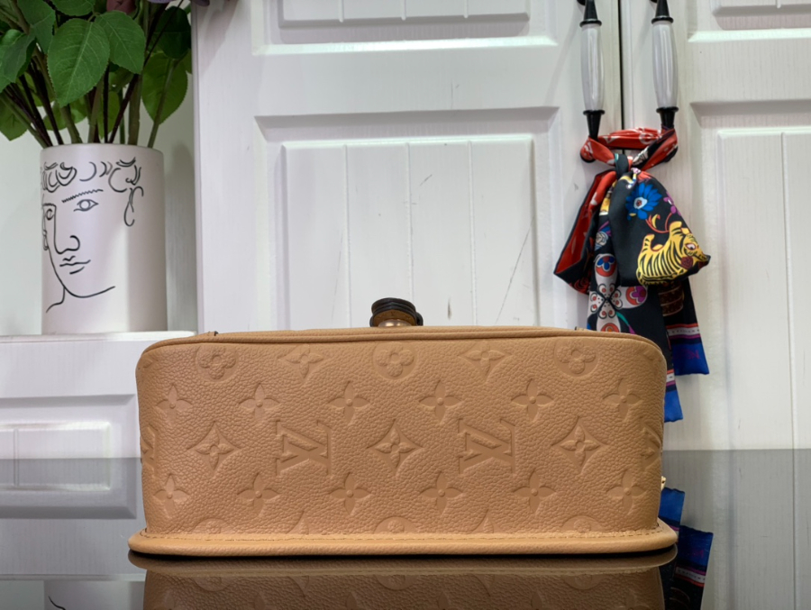 루이비통 다이앤 모노그램 앙프렝뜨 아리조나 M118174.jpg