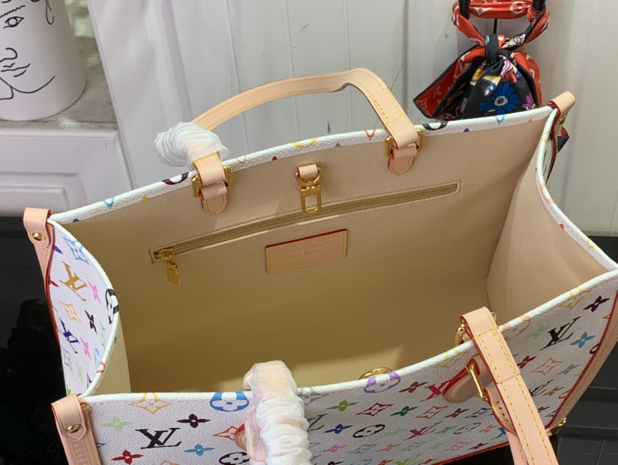 루이비통 LV X TM 온더고 M13079 352714cm 화이트 MM5.jpg